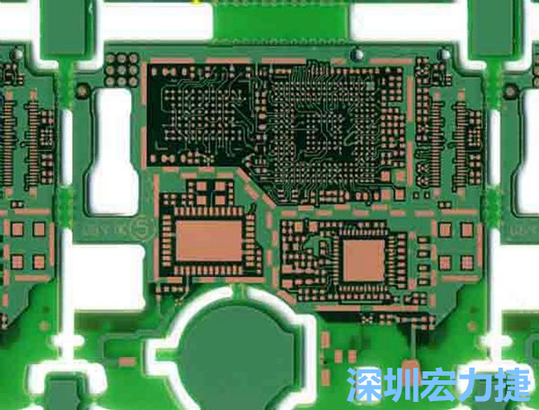 在產(chǎn)品極度要求小型化設(shè)計(jì)時(shí)，可利用HDI板材壓縮主板面積，同時(shí)具減輕重量?jī)?yōu)點(diǎn)。